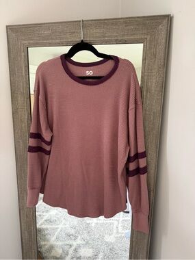 SO Waffle-Knit Long Sleeve Top in Mauve with Plum Trim